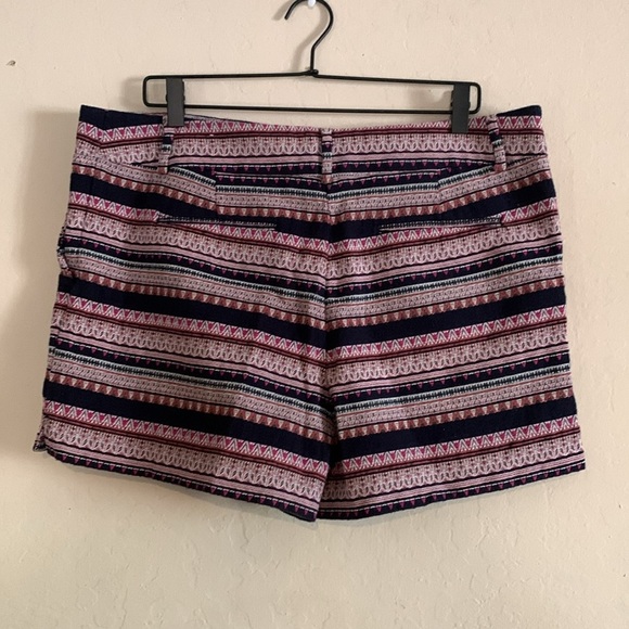 Ann Taylor Loft “The Riviera Short” In Textured Geo Pattern Size 14 - Picture 6 of 9